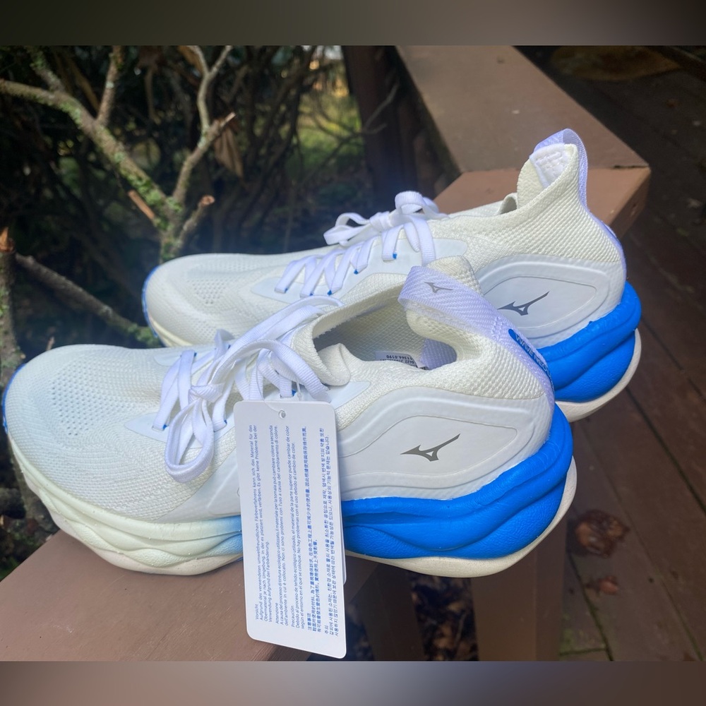 Mizuno Women's White Athletic Shoes